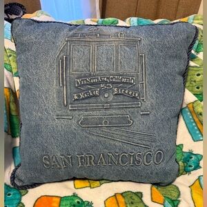 Embossed San-Francisco trolley throw pillow